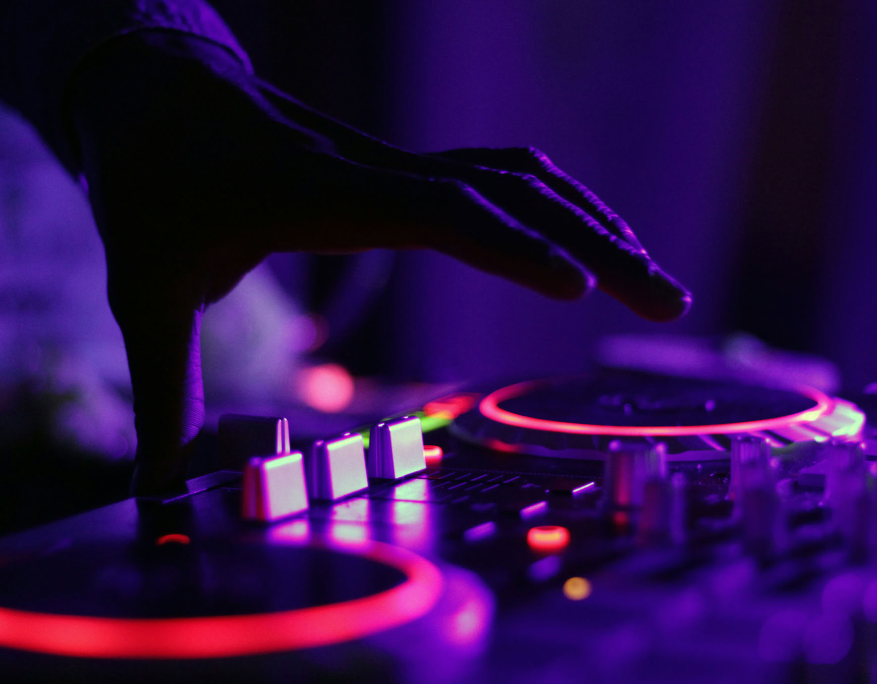 Fotos de stock gratuitas de bailar, cabina de dj, caja de resonancia